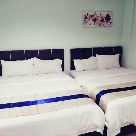 Summer Hotel Kota Kinabalu Buitenkant foto